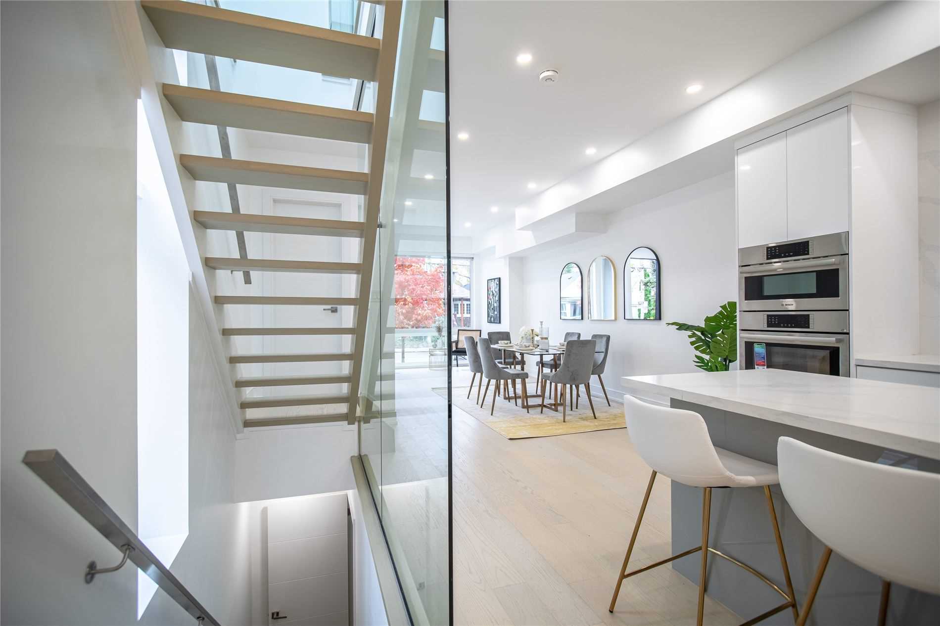 168 Oak Park Ave