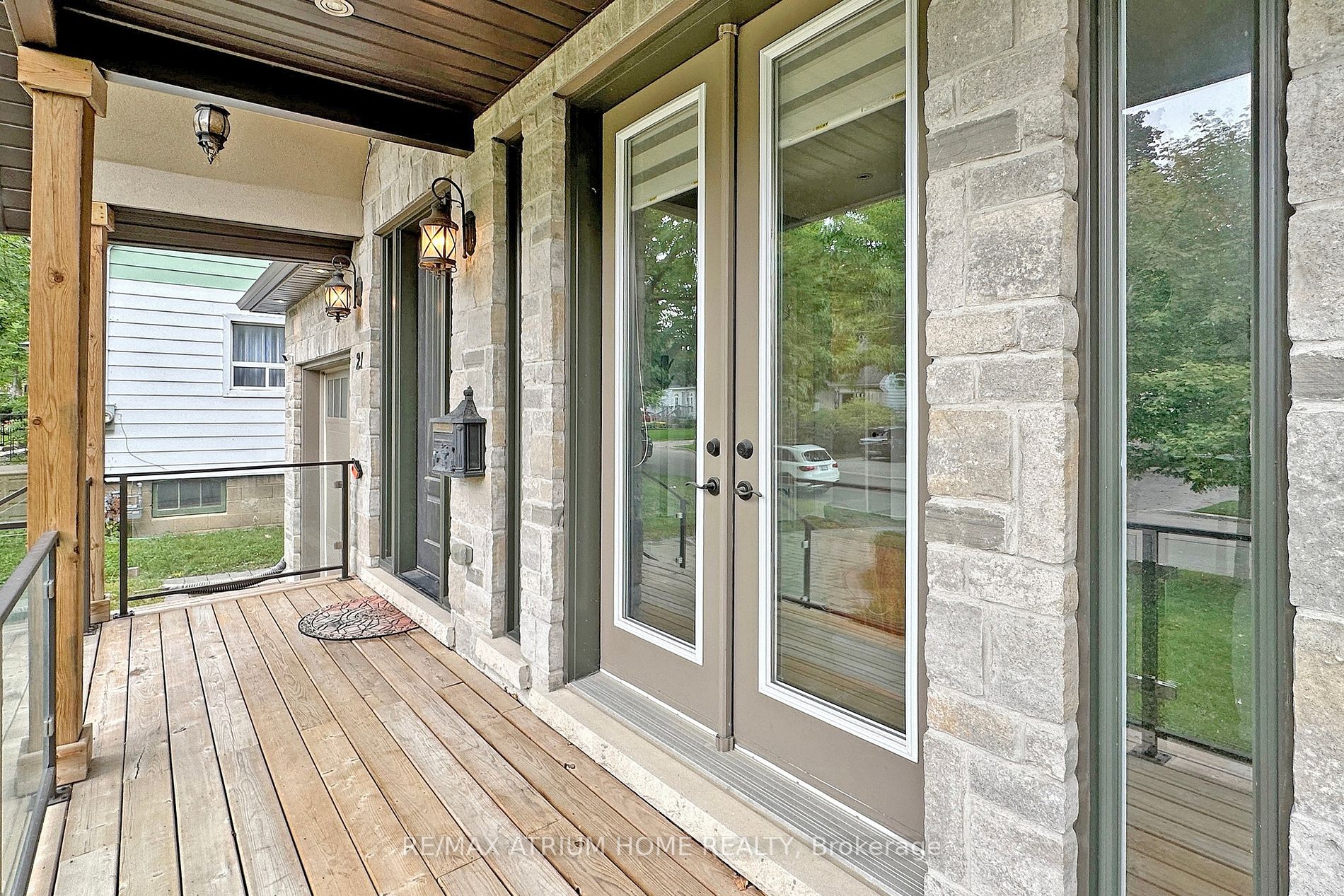 21 Neilson Ave