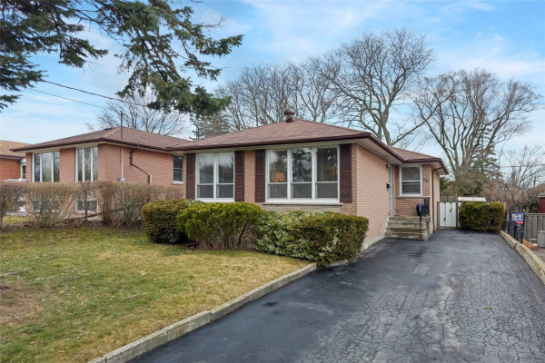 56 Amberdale Dr, Toronto