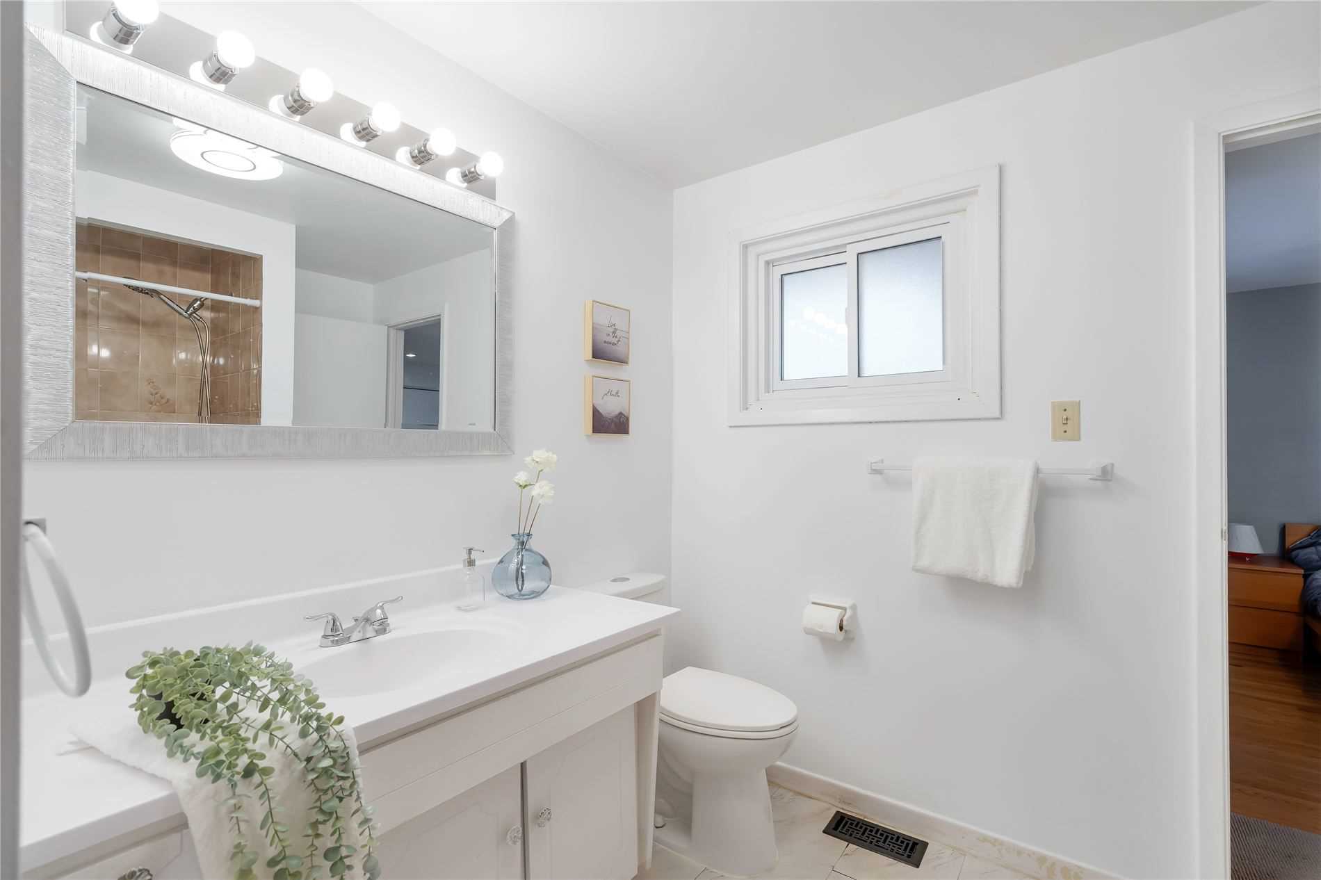 Listing E5993183 - Large Photo # 25
