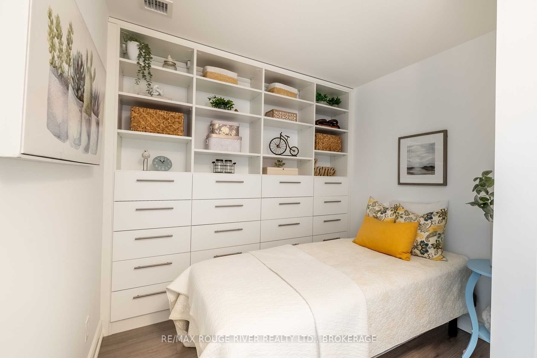 21 Brookhouse Dr, #209
