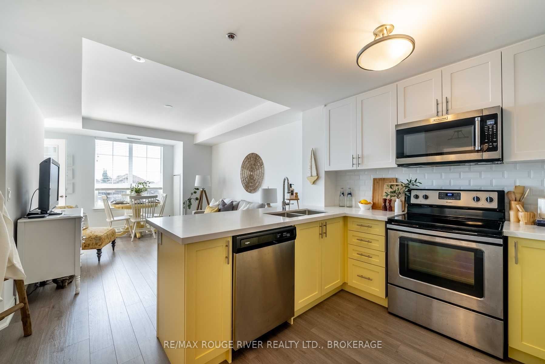 21 Brookhouse Dr, #209