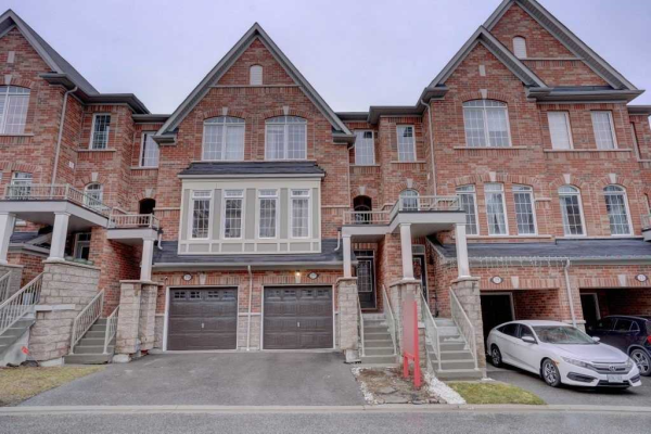 27 Graywardine Lane, Ajax
