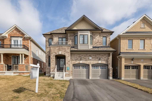 59 Douglas Kemp Cres, Clarington