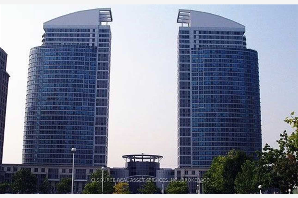 36 Lee Centre Dr, Toronto
