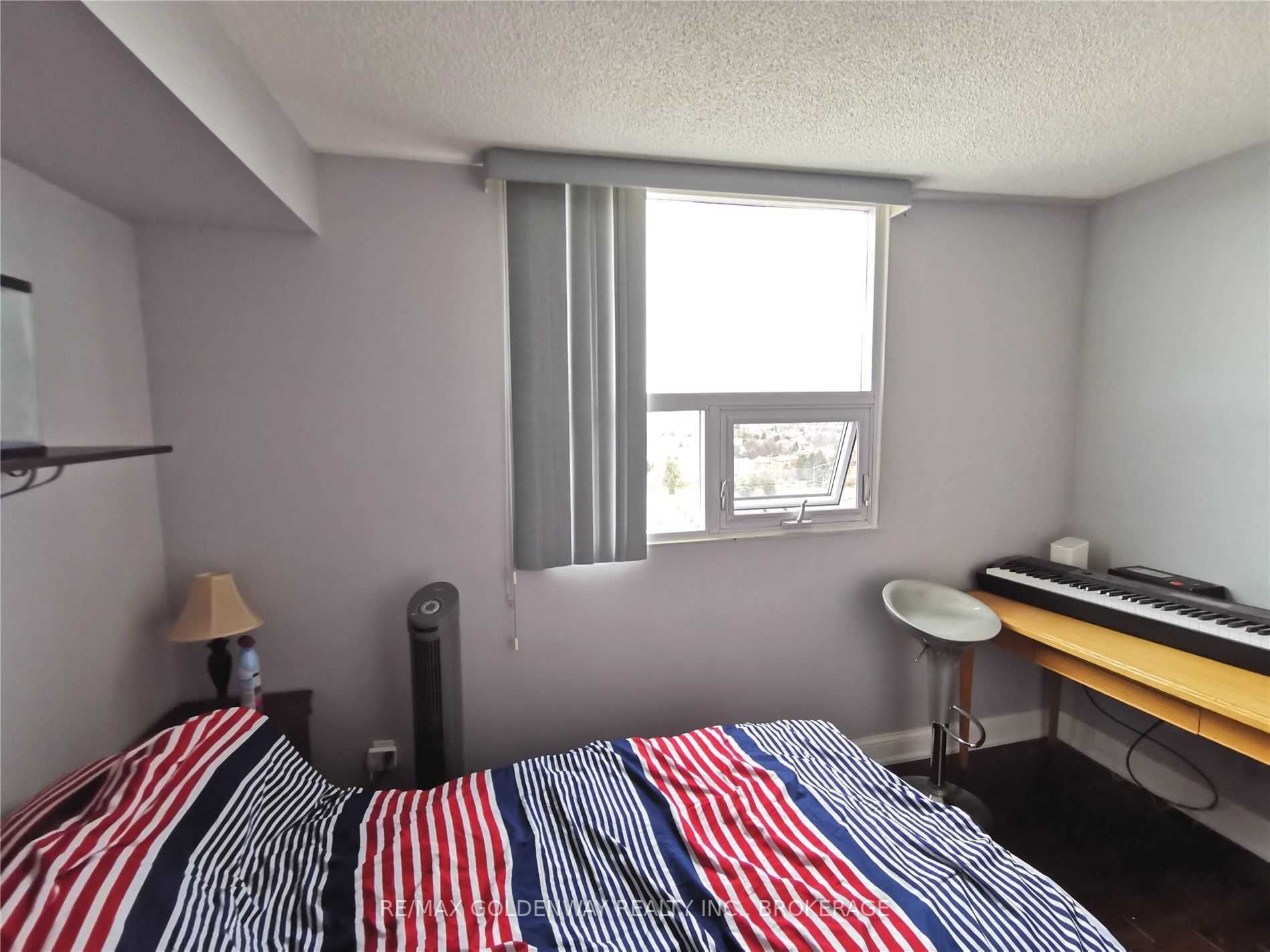 2 Westney Rd N, #1204