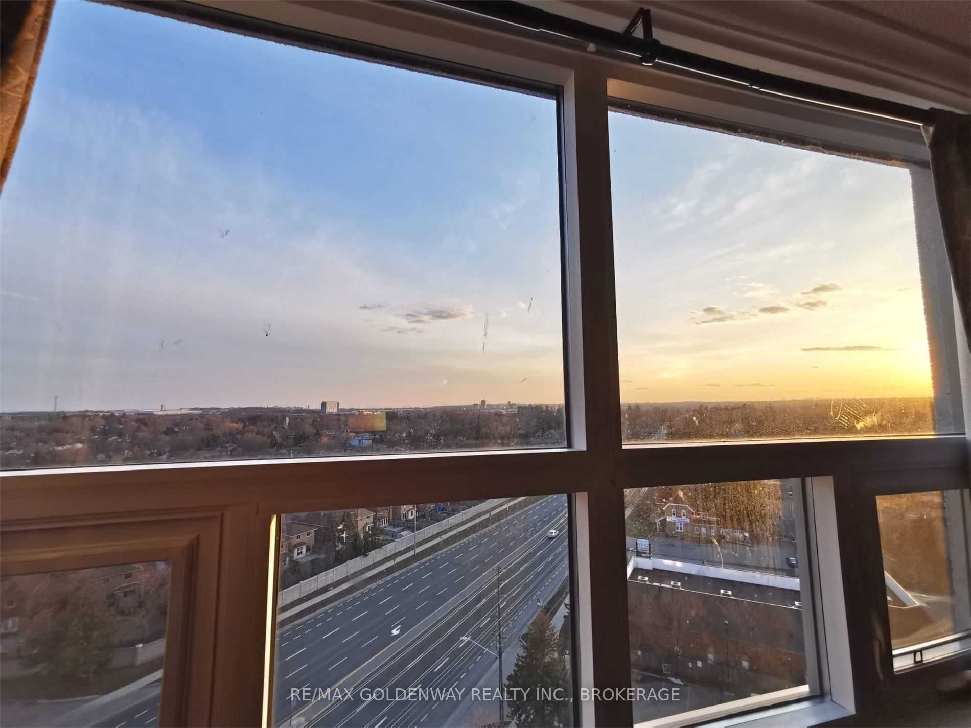 2 Westney Rd N, #1204