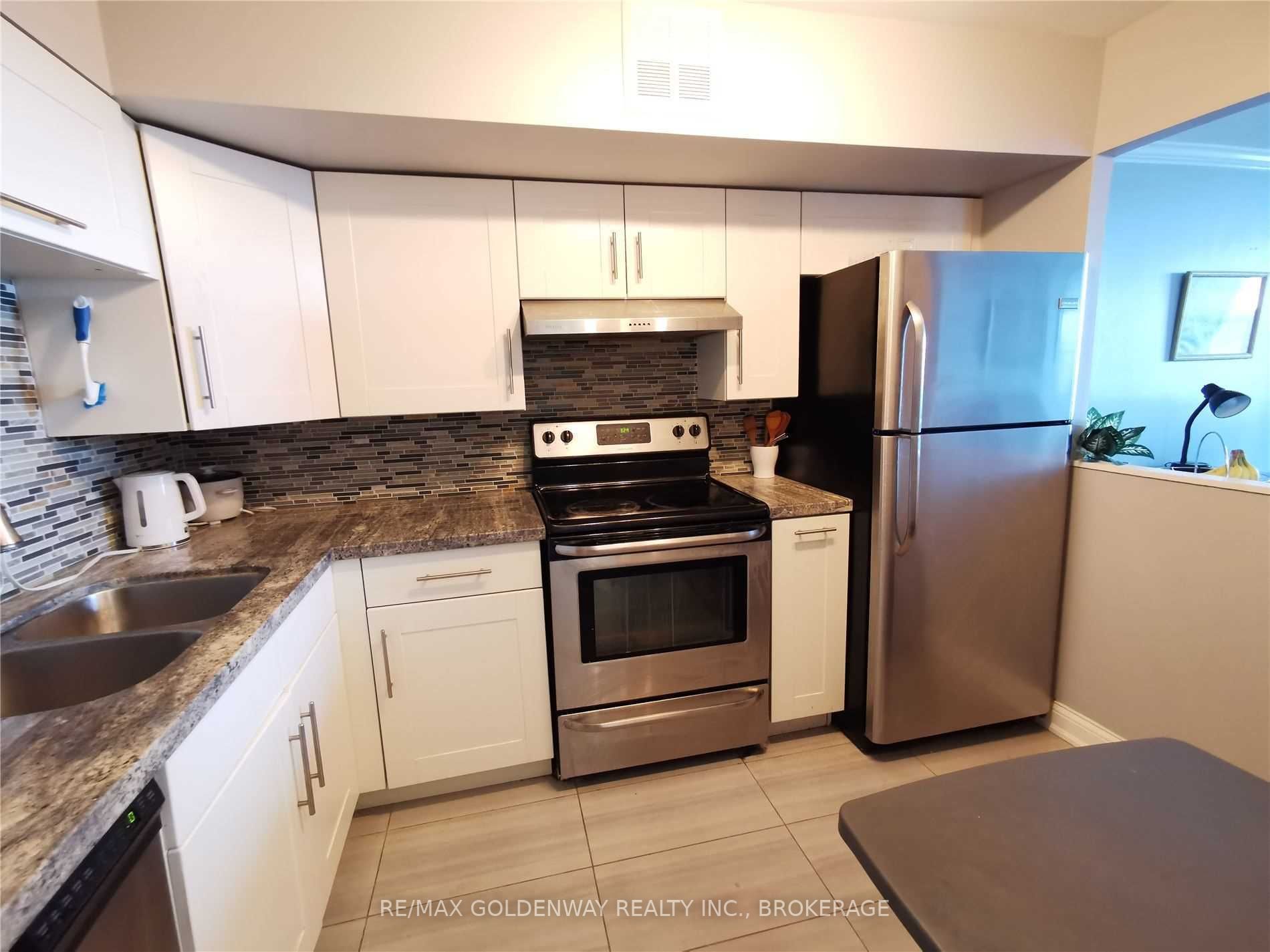 2 Westney Rd N, #1204