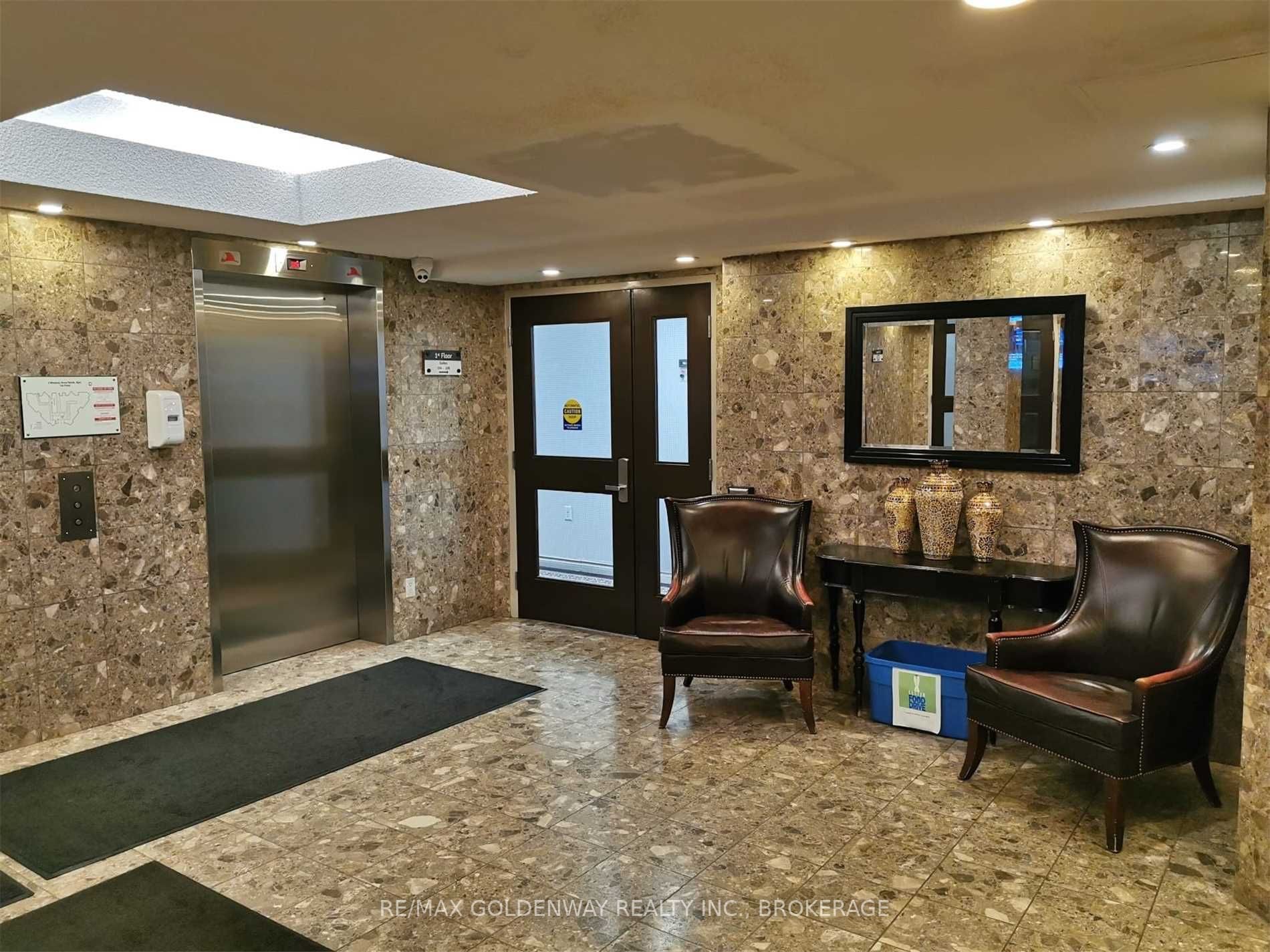 2 Westney Rd N, #1204