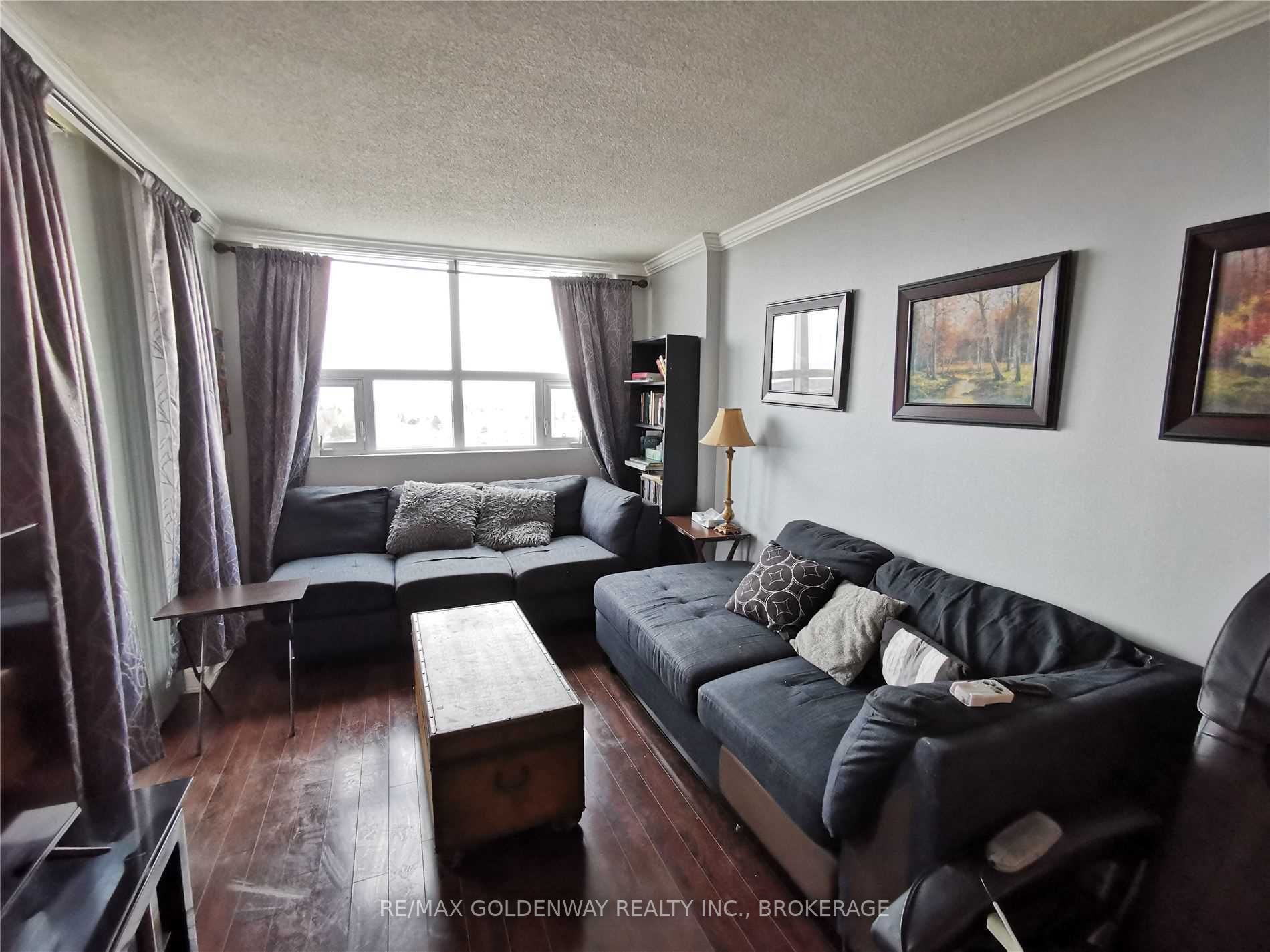 2 Westney Rd N, #1204