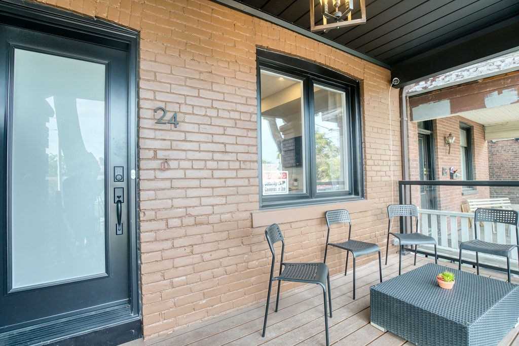 24 Erindale Ave