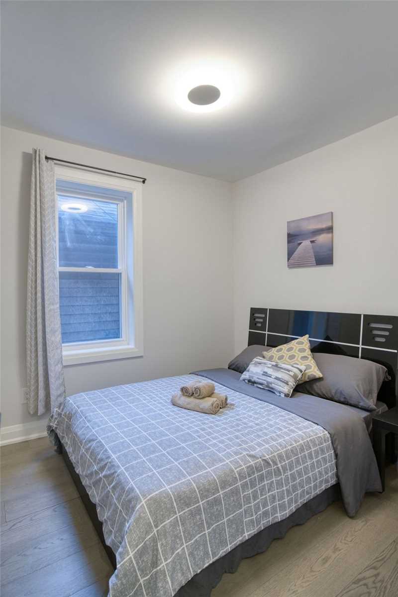24 Erindale Ave