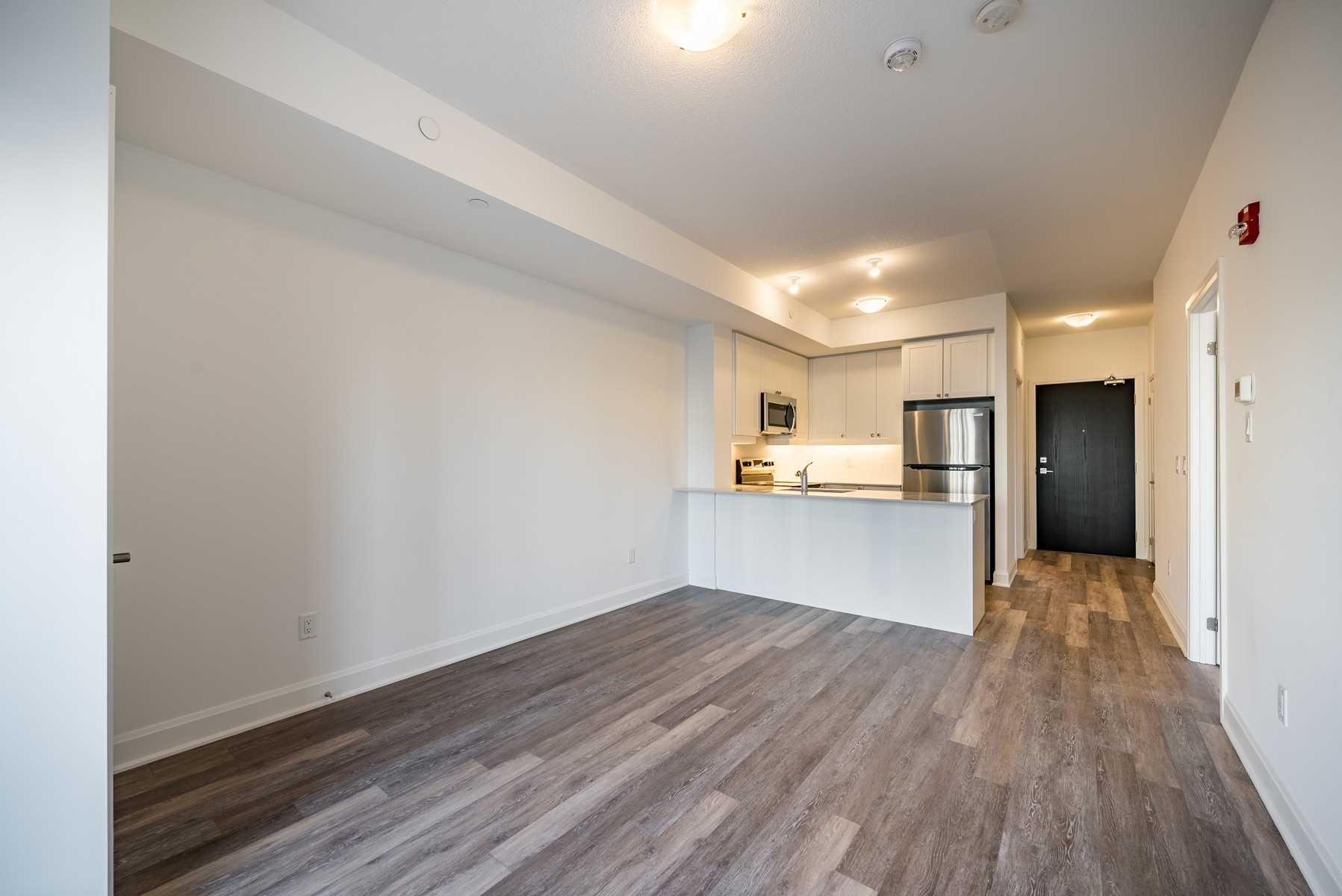 50 Lakebreeze Drive, #222