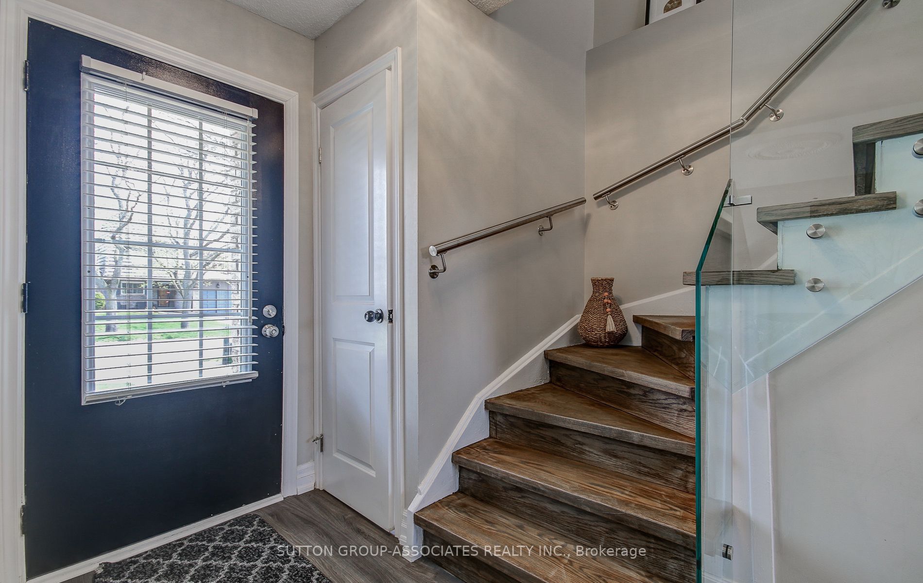 Listing E5998344 - Large Photo # 4