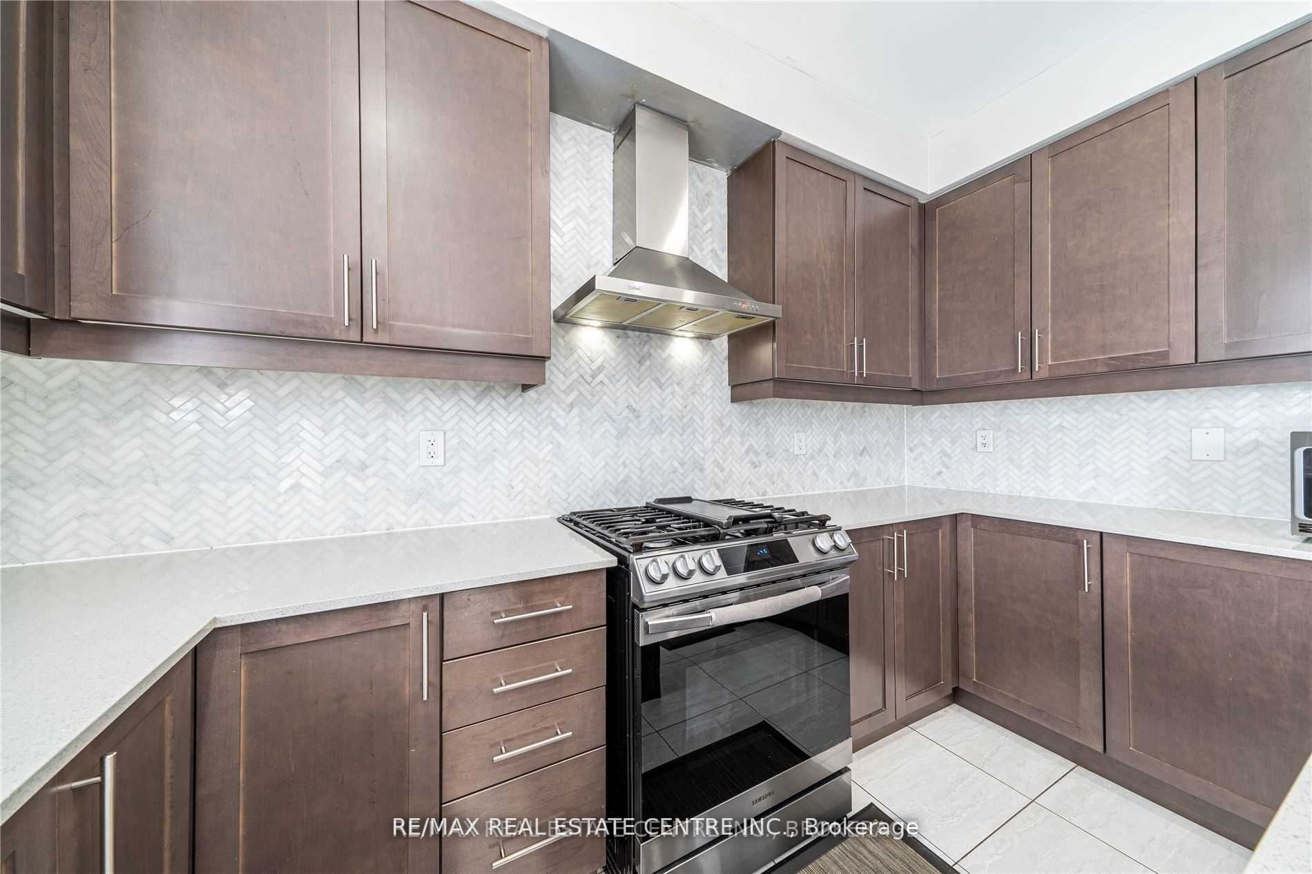 Listing E5999556 - Large Photo # 19