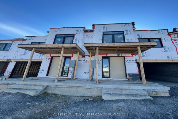 6819 Baldwin St N, Whitby