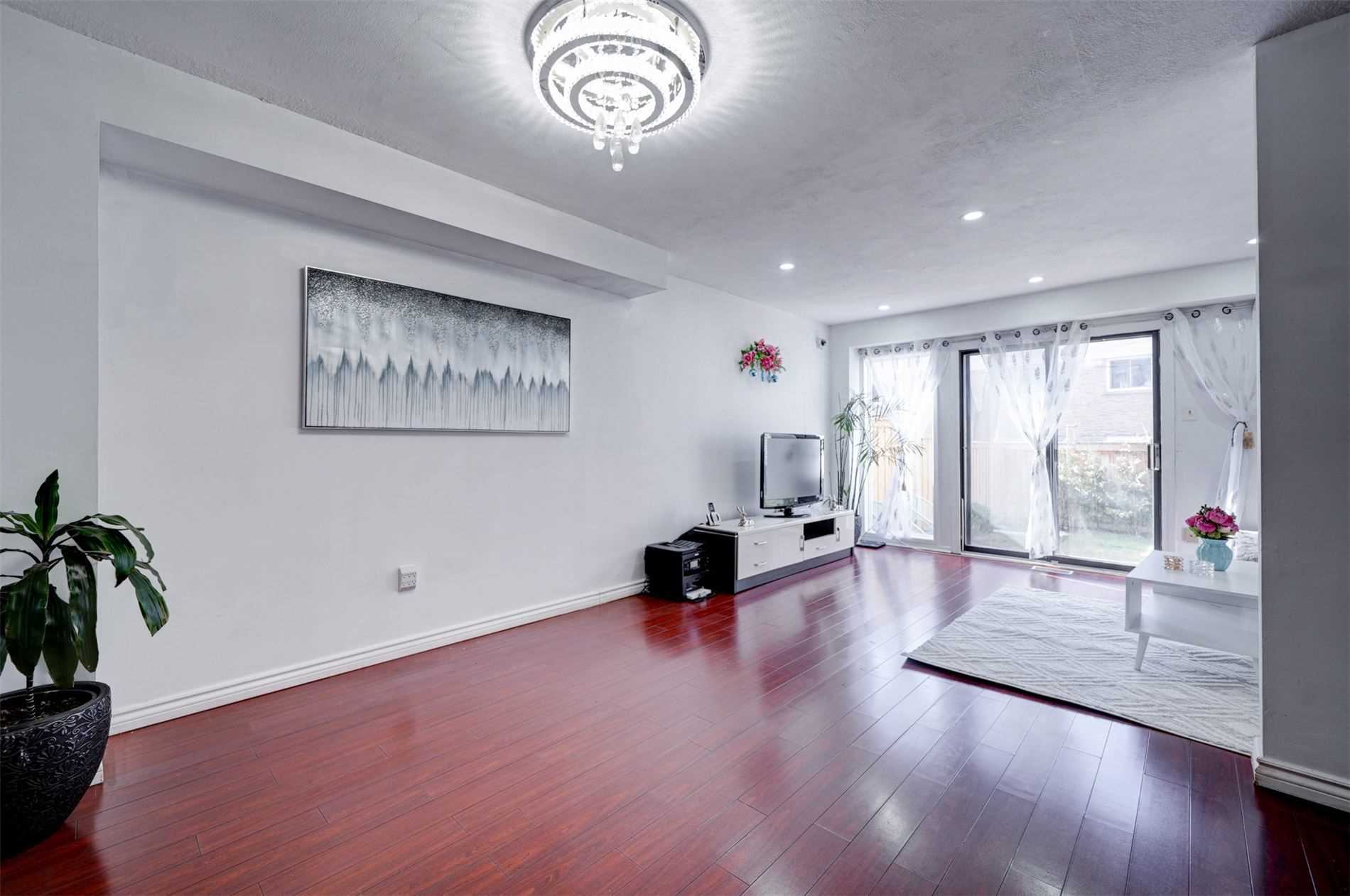 58 Tambrook Dr