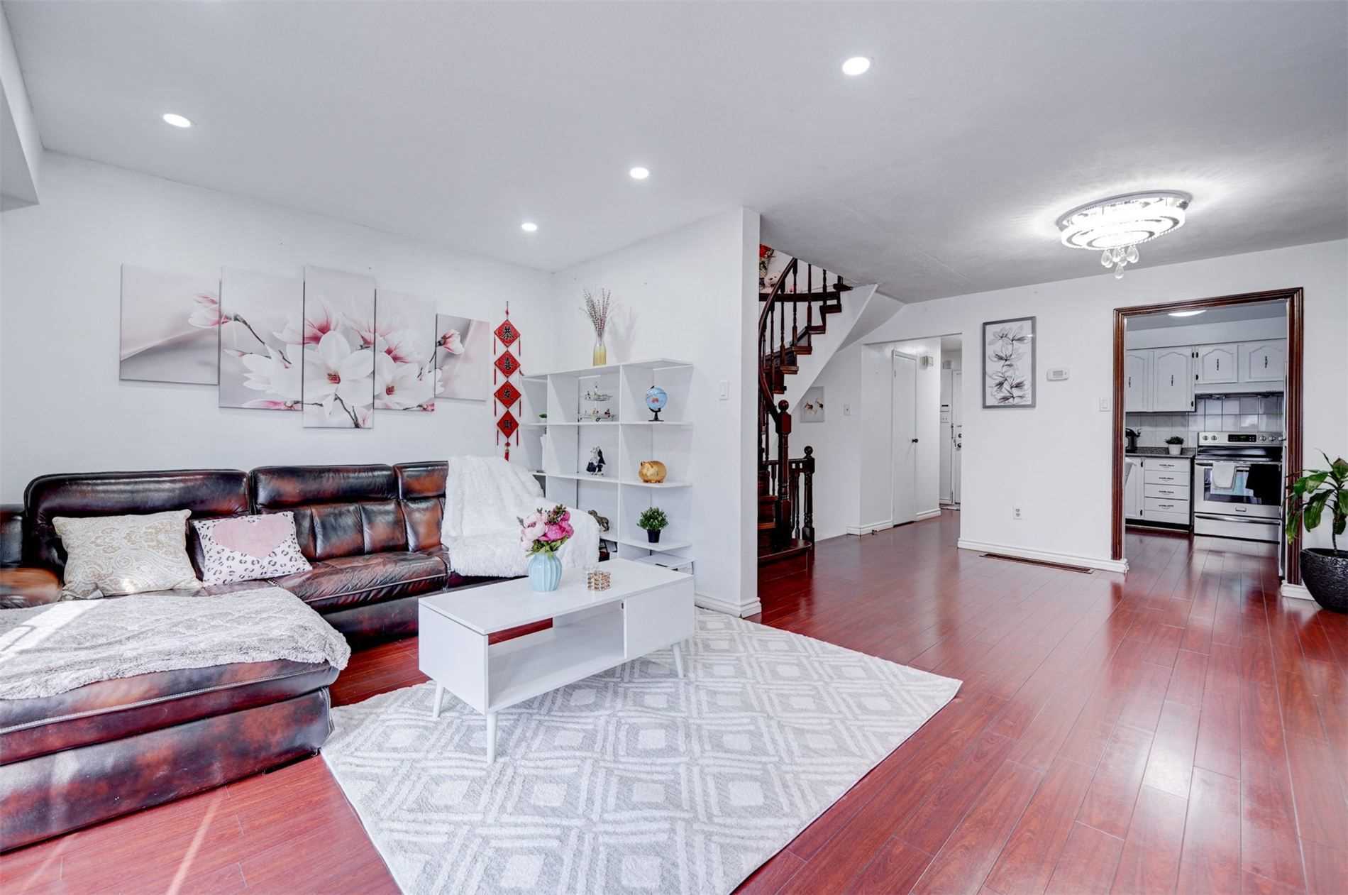 58 Tambrook Dr