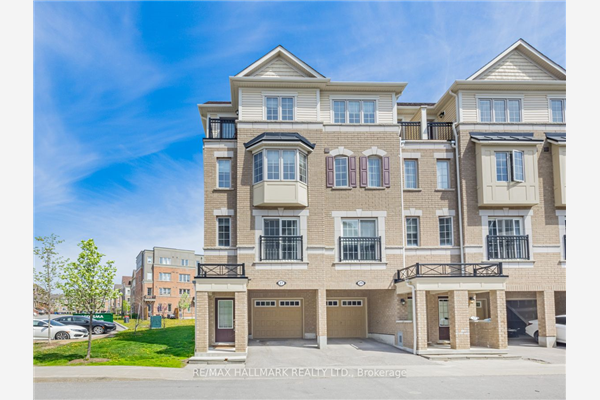 27 Aquatic Ballet Path, Oshawa