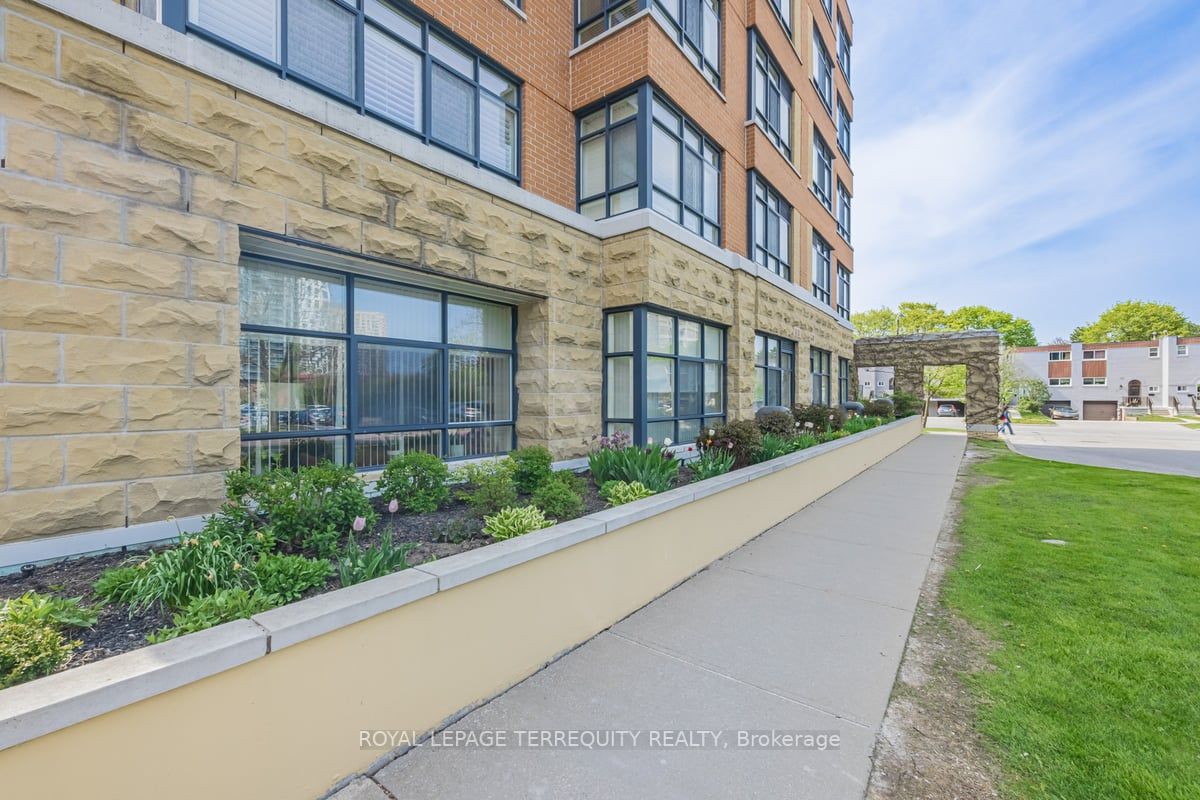 115 Bonis Ave, #316