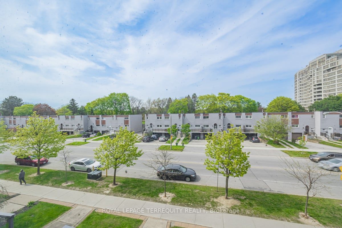 115 Bonis Ave, #316