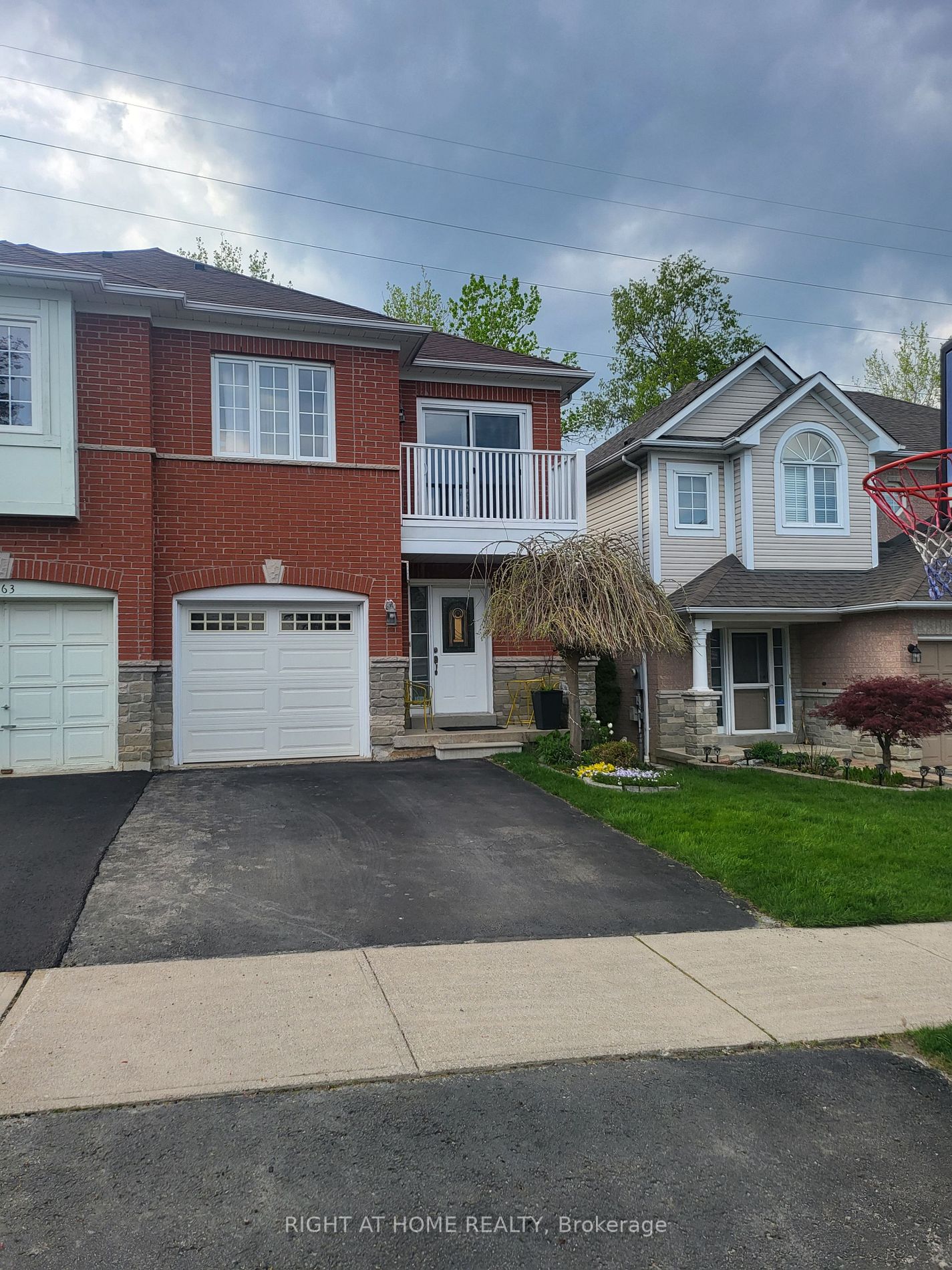 165 Rouge Forest Cres E
