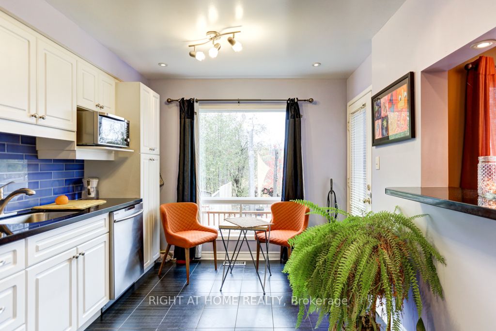 165 Rouge Forest Cres E