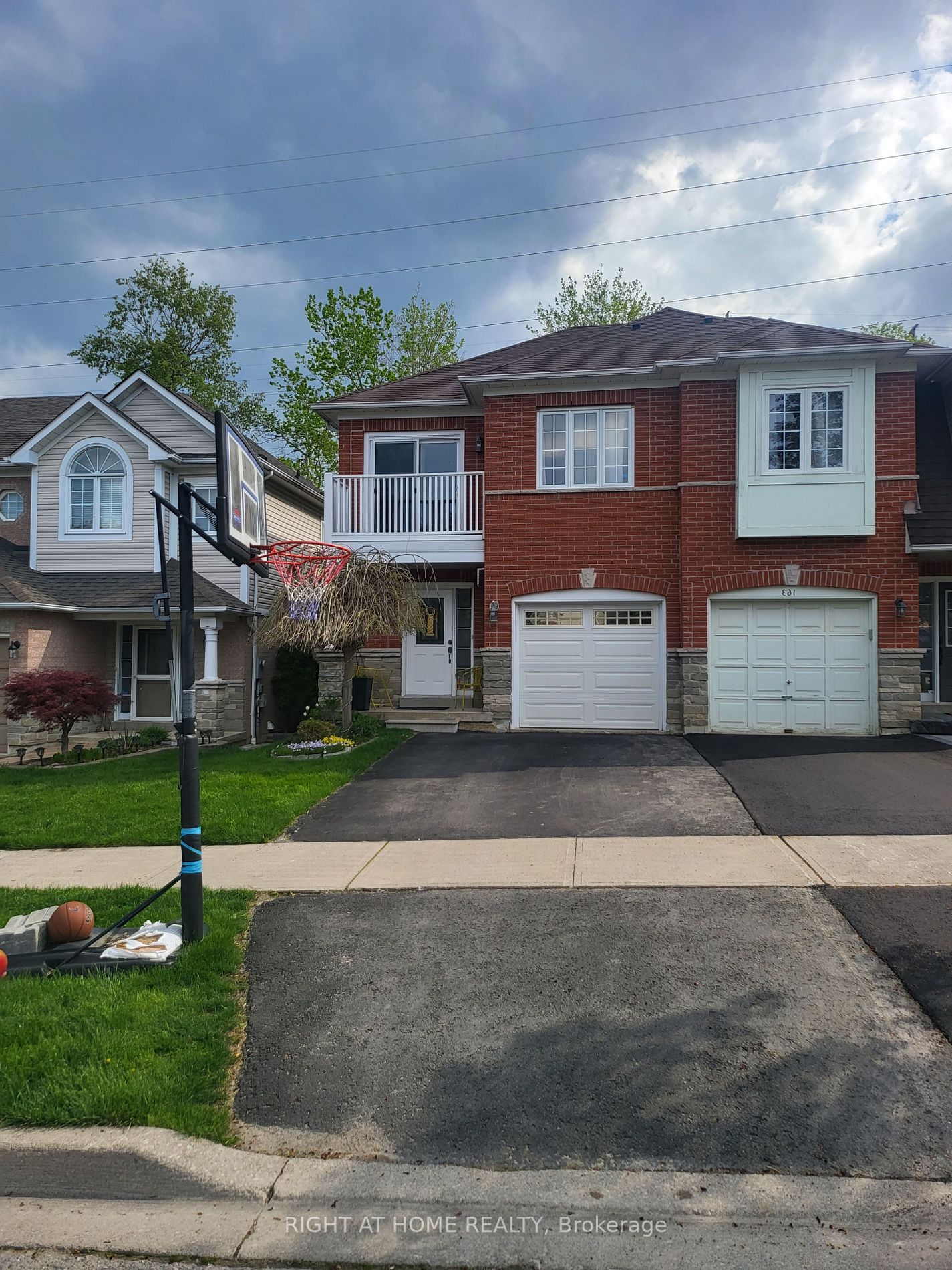 165 Rouge Forest Cres E