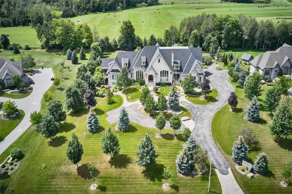 19 Clyde Crt, Scugog