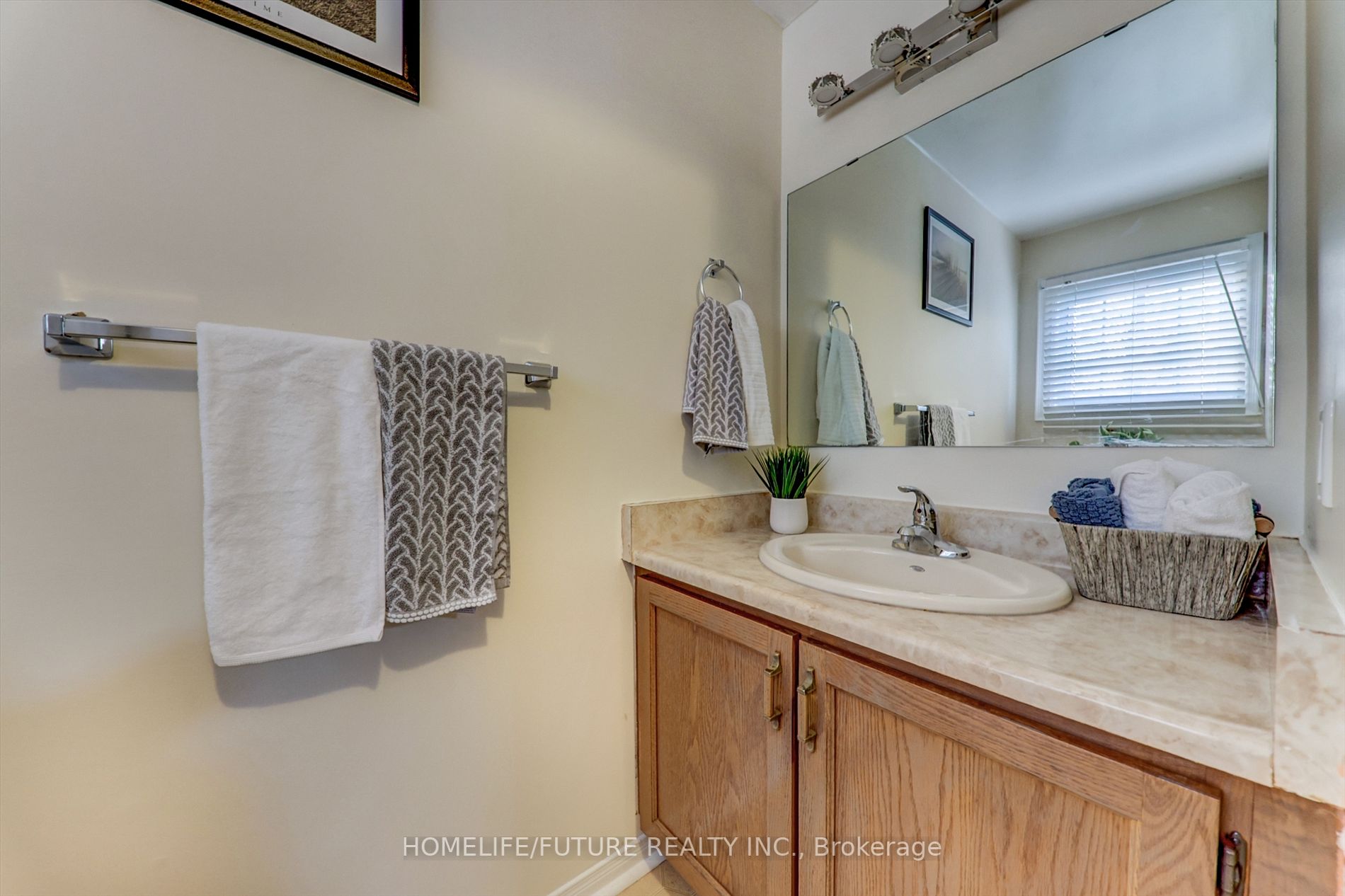 Listing E6000684 - Large Photo # 29