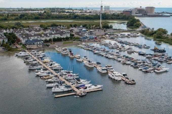 1295 Wharf St, Pickering