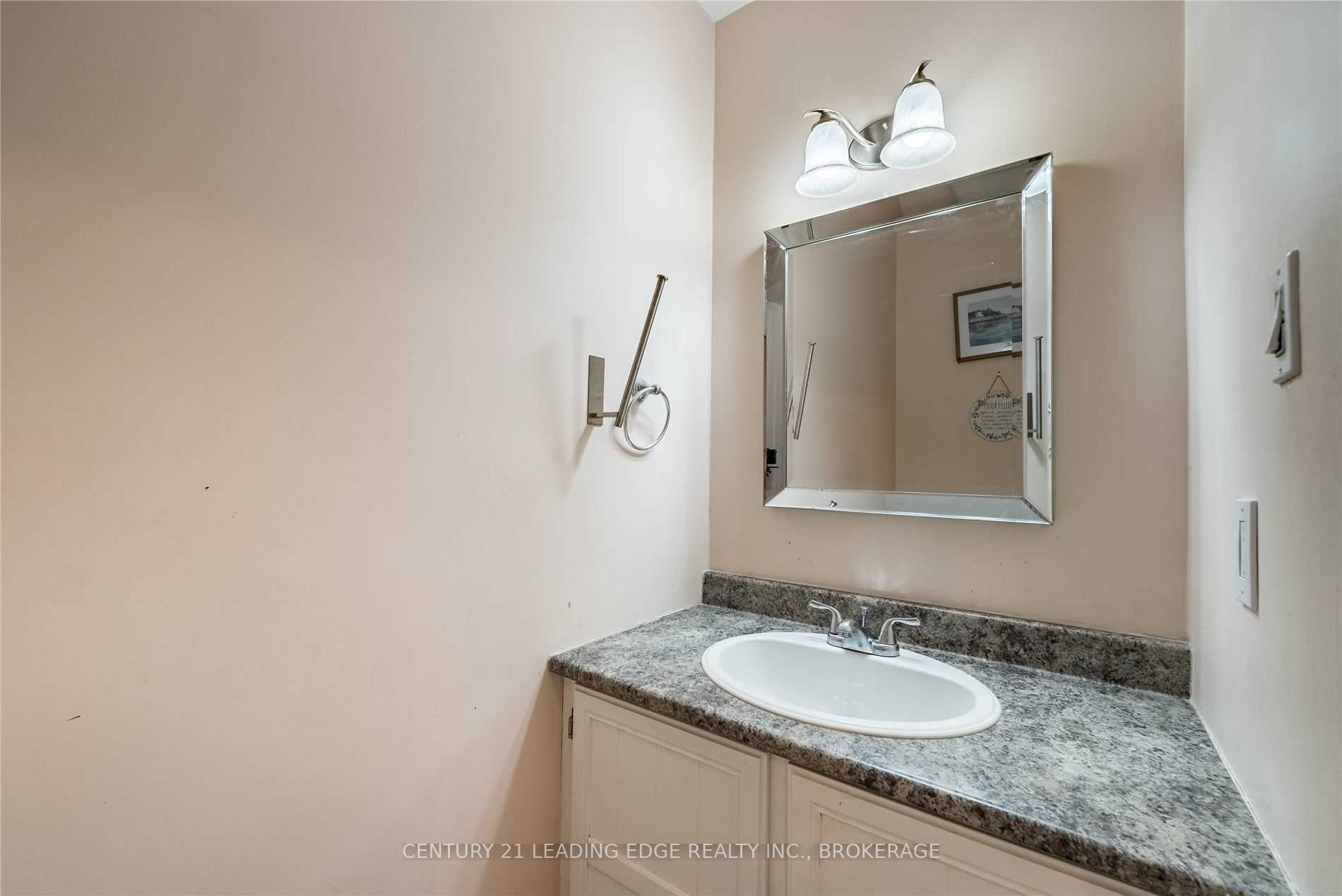 Listing E6001399 - Large Photo # 18