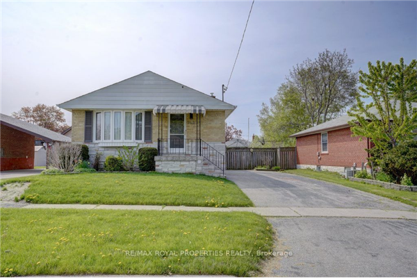 743 Gaspe Ave, Oshawa