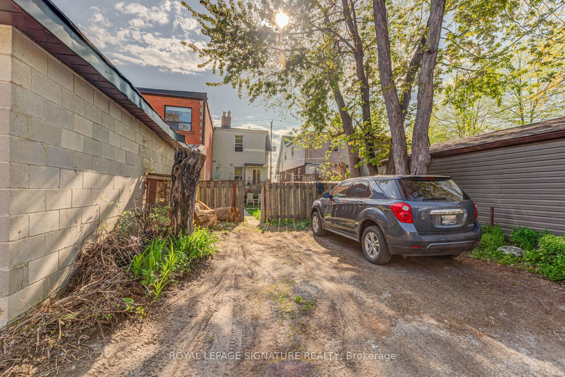 533 Victoria Pk Ave