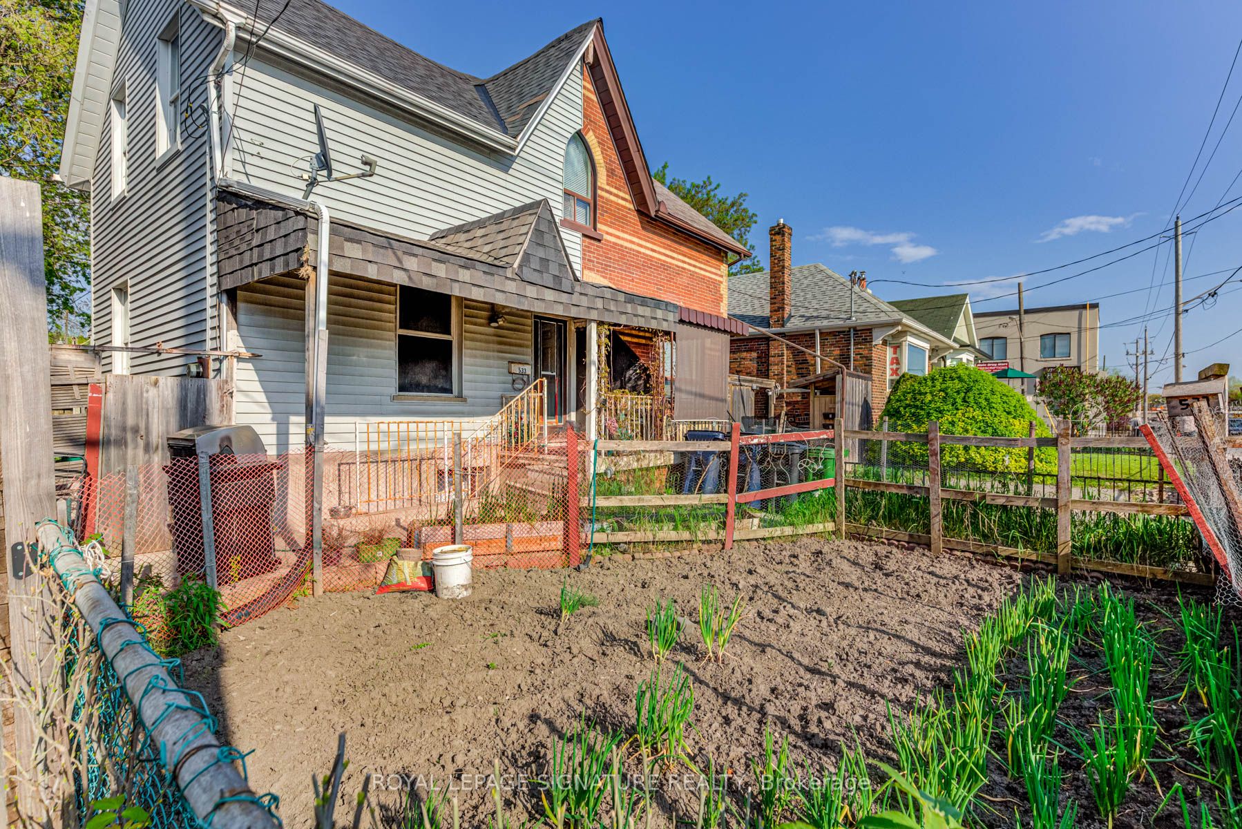 533 Victoria Pk Ave