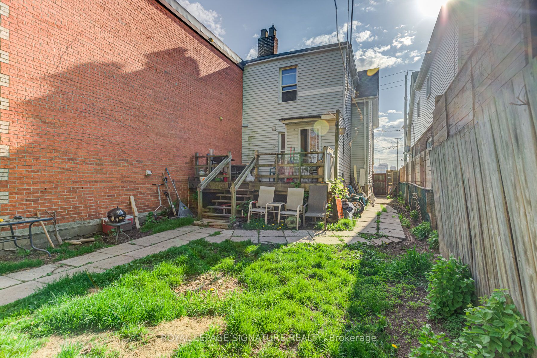 533 Victoria Pk Ave