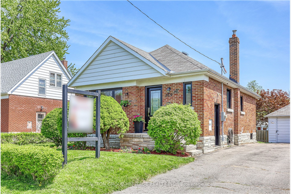 869 Mary St N, Oshawa