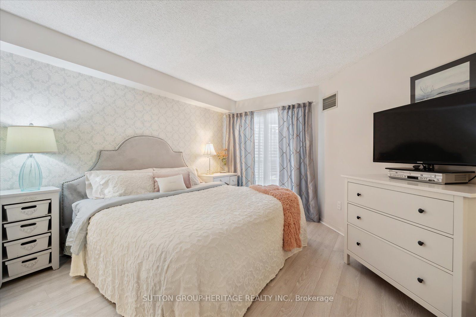 Listing E6004024 - Large Photo # 22