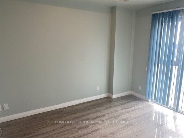2150 Lawrence Avenue E, #905