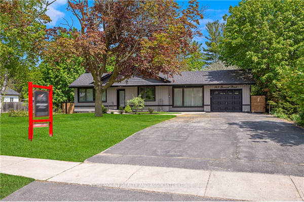 149 Garrard Rd, Whitby