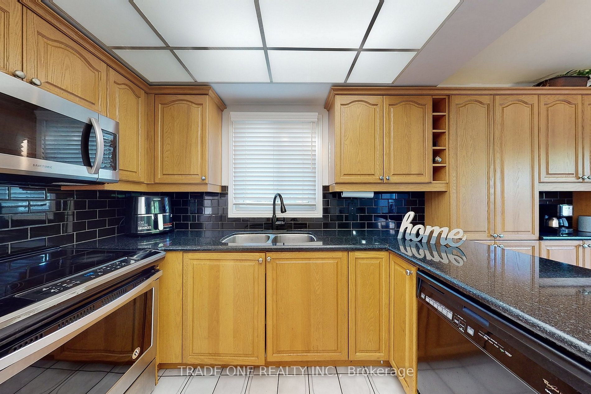 Listing E6006556 - Large Photo # 15