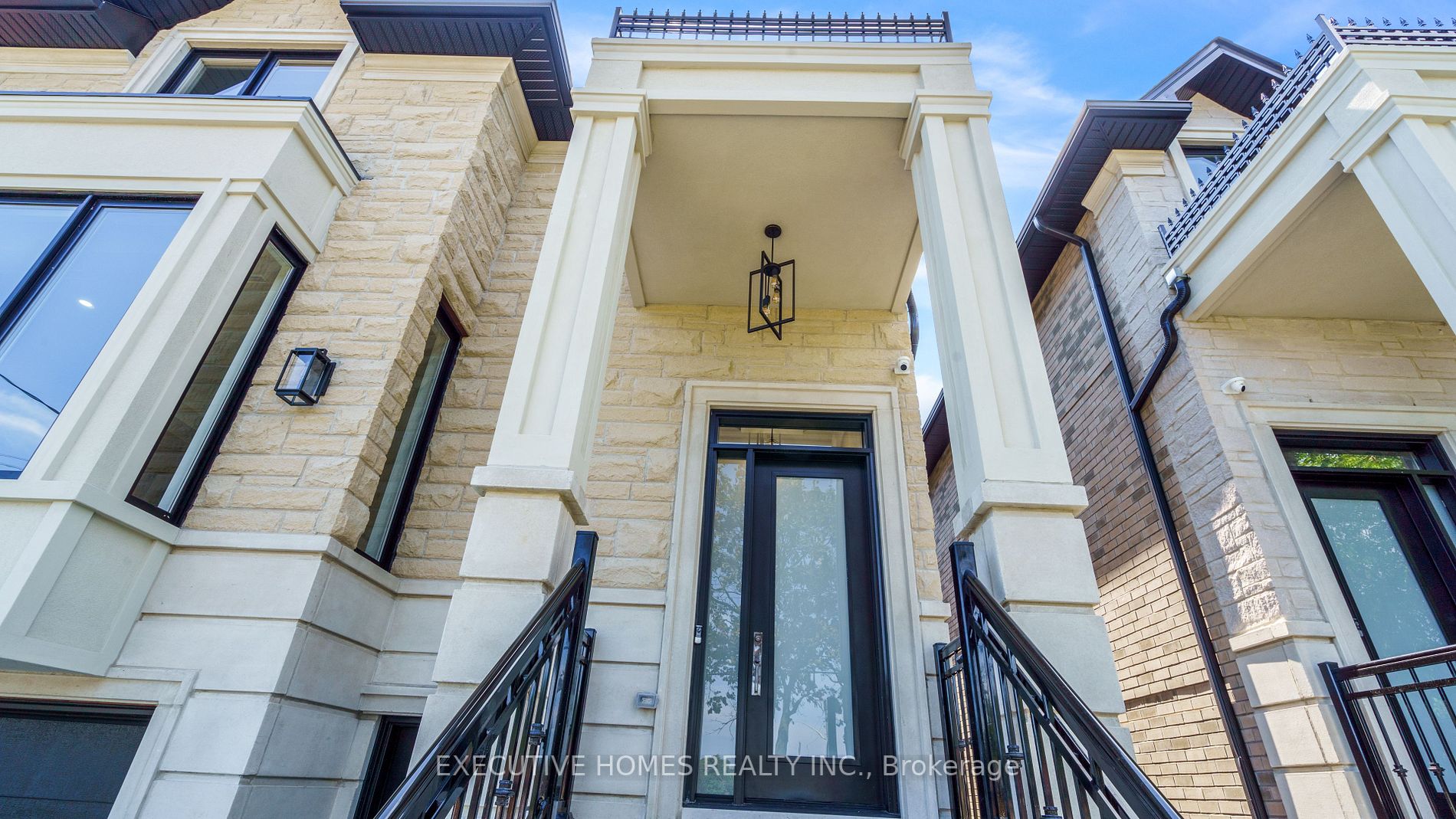 1094 A Warden Ave