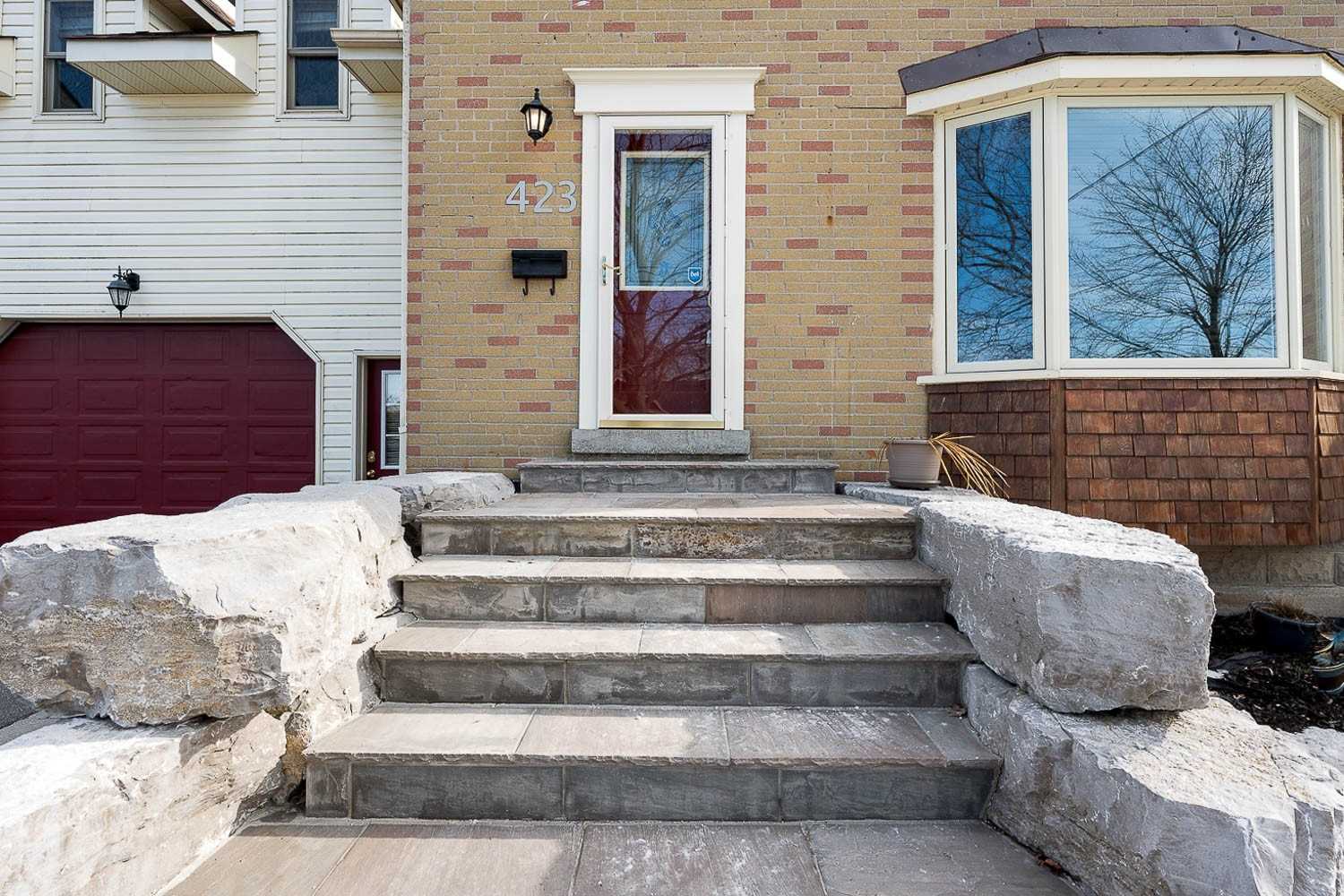 423 Fairleigh Avenue