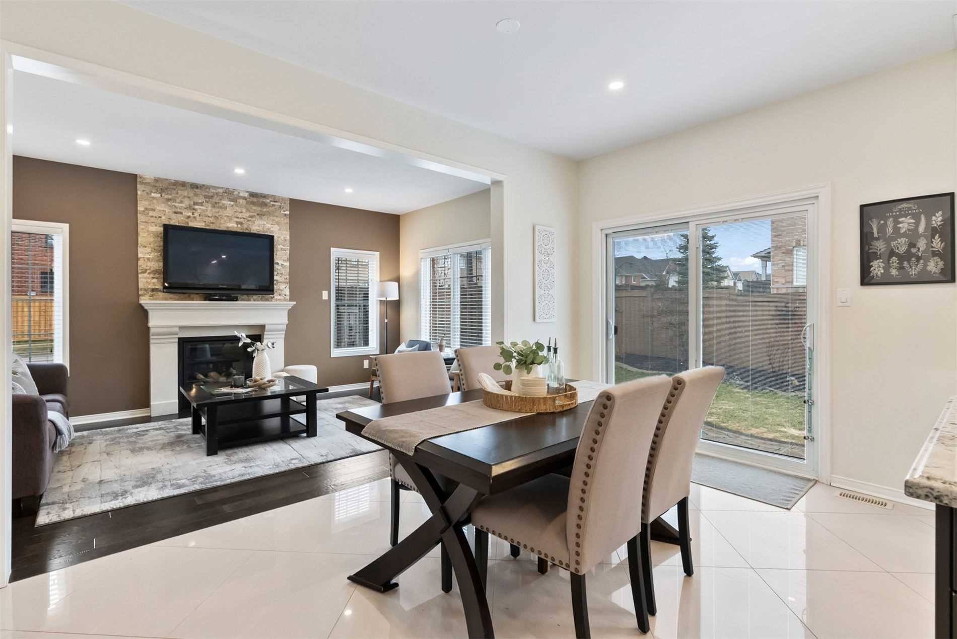 1381 Clearbrook Dr