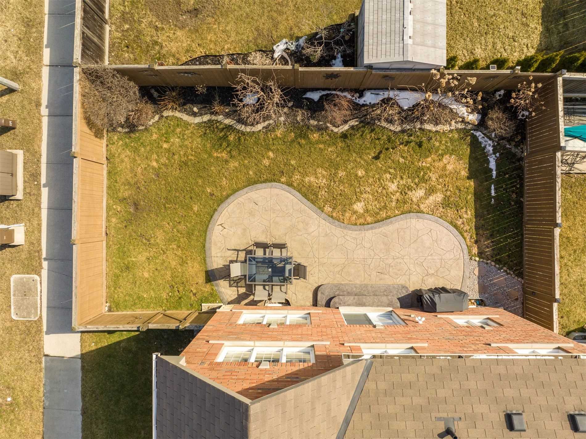 1381 Clearbrook Dr