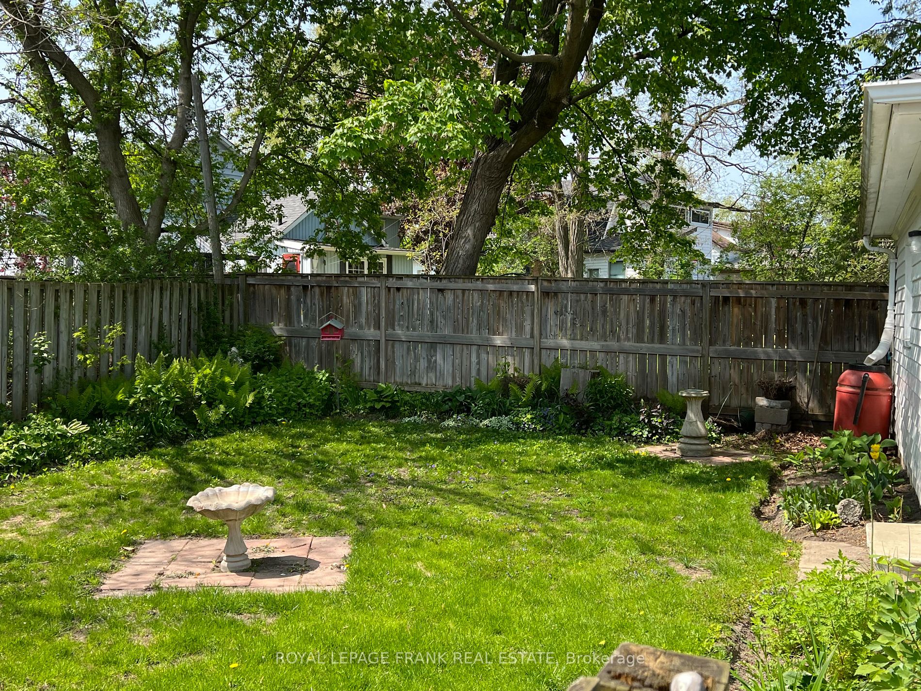 18 Centreview Street