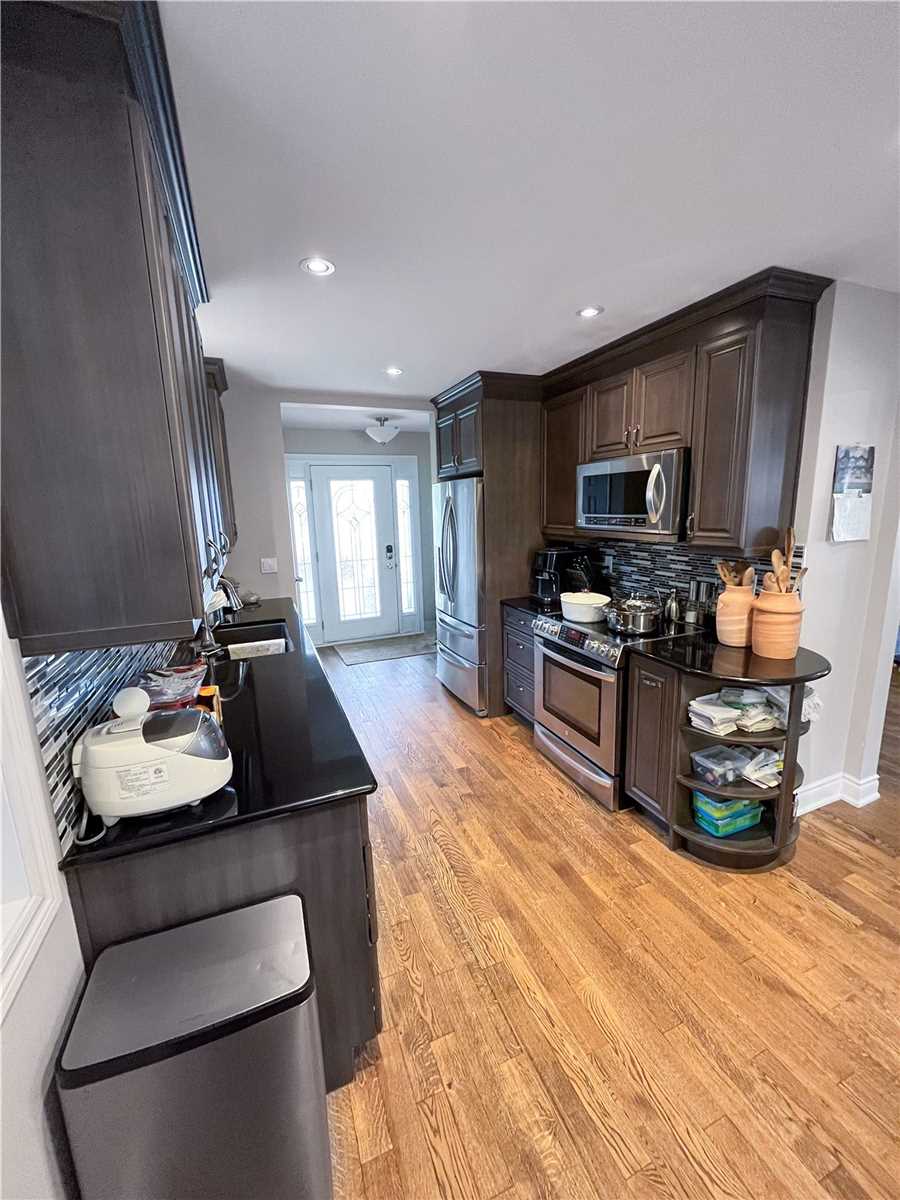 18 Ivan Road