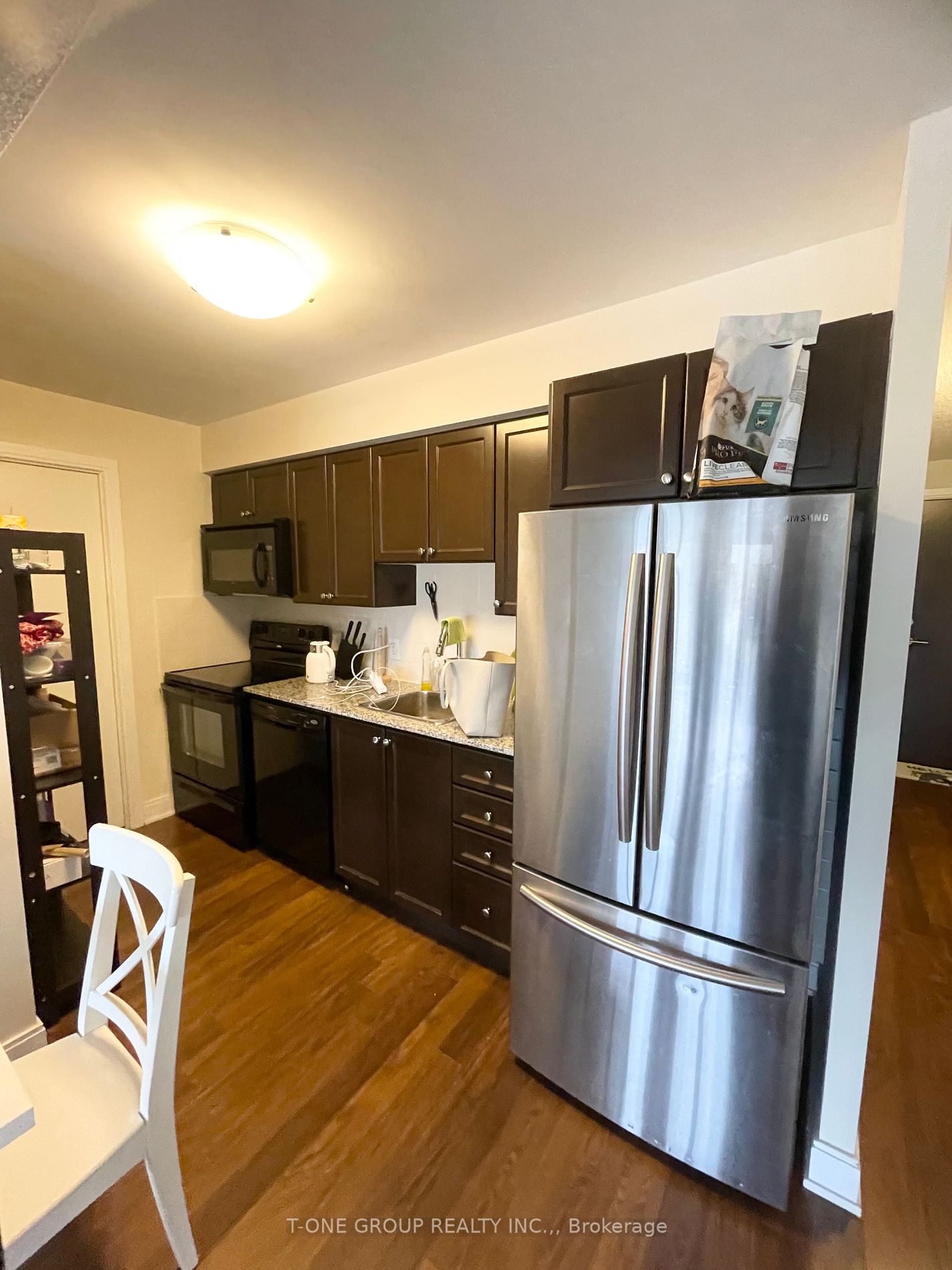 135 Village Green Sq, #2926