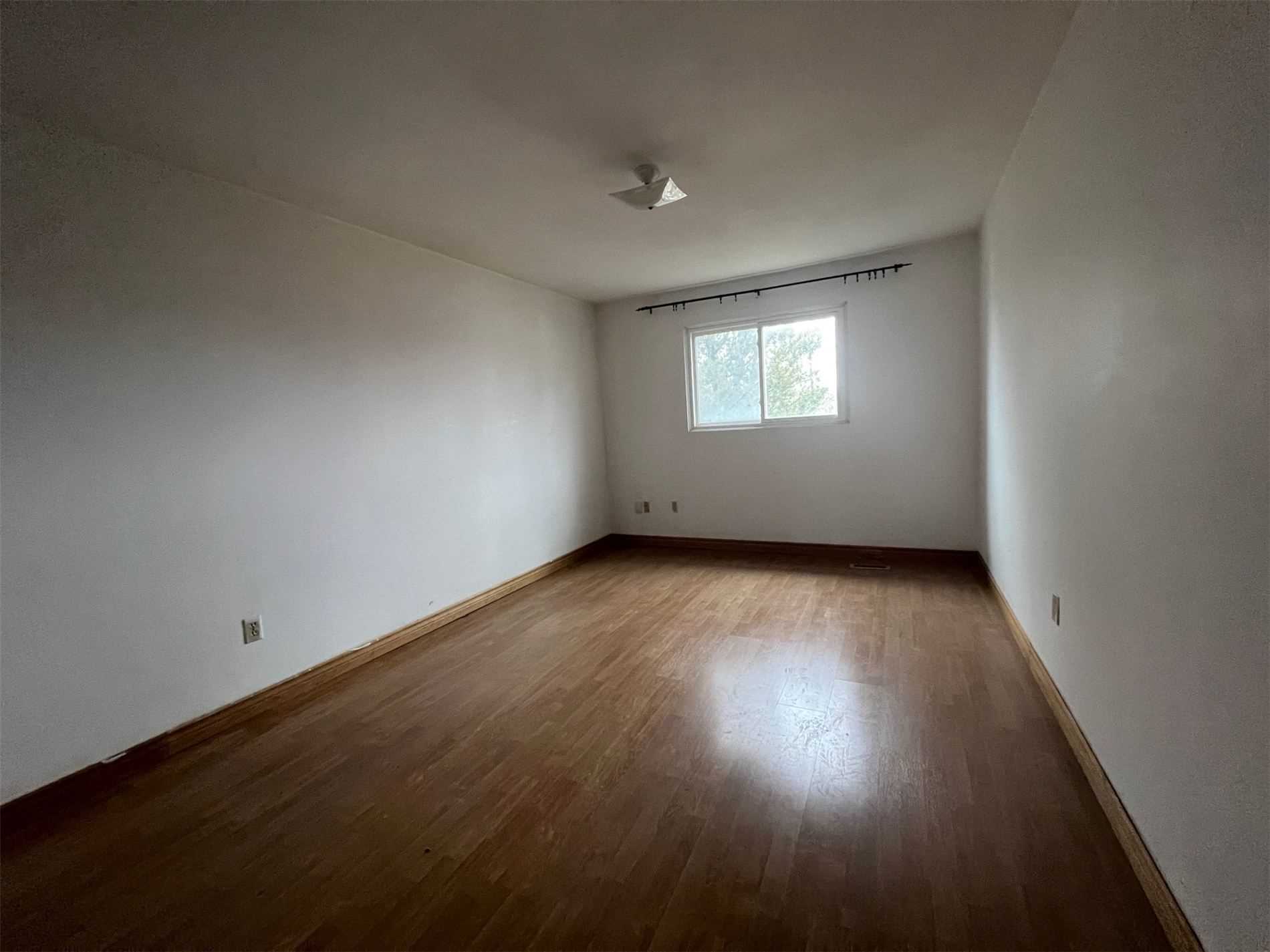 270 Timberbank Blvd, #114