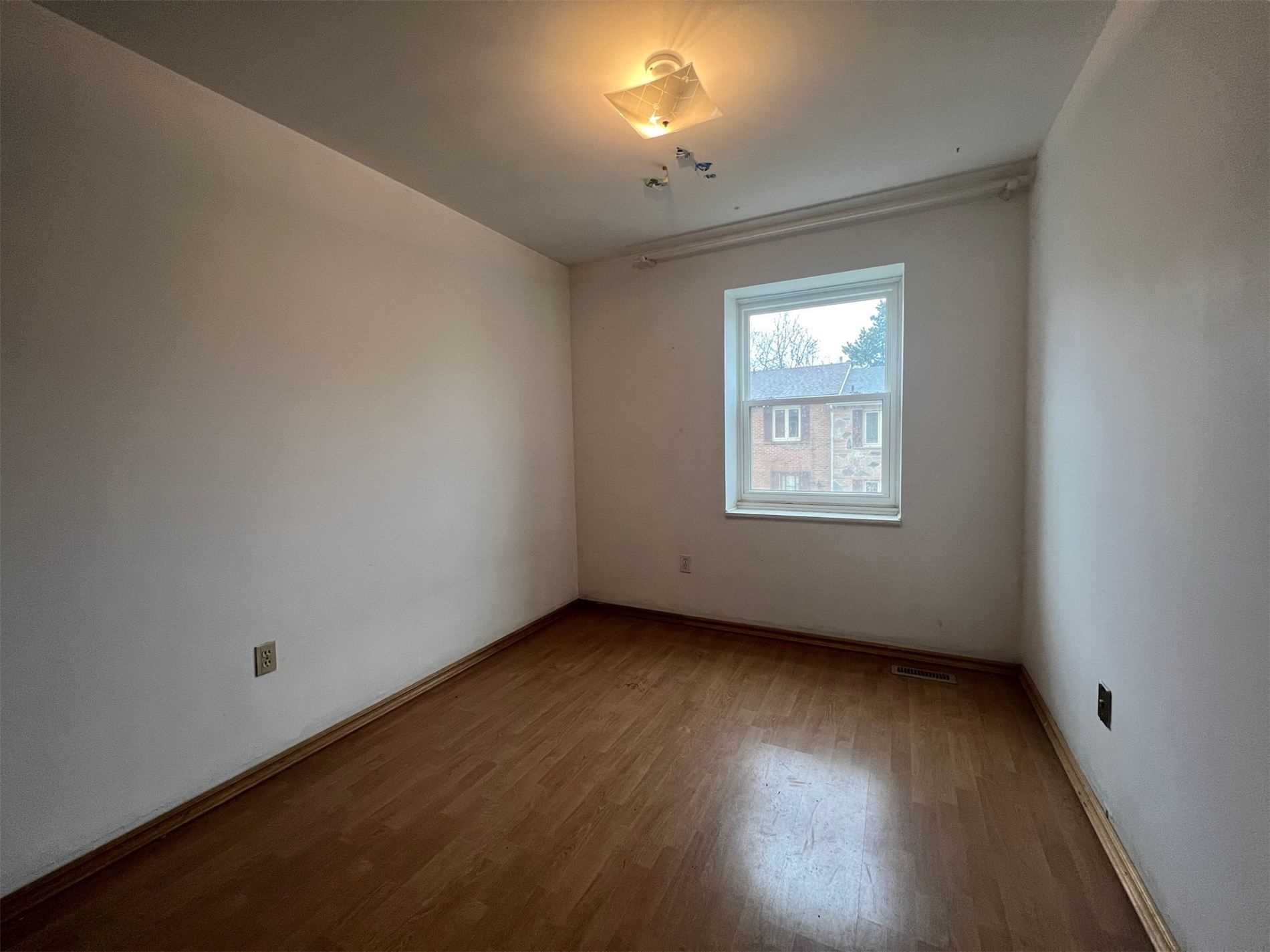 270 Timberbank Blvd, #114